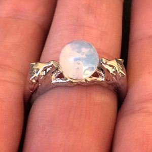 Fragrant Jewels Rare Silver Howl At The Moon Moon Stone Ring Size 8
